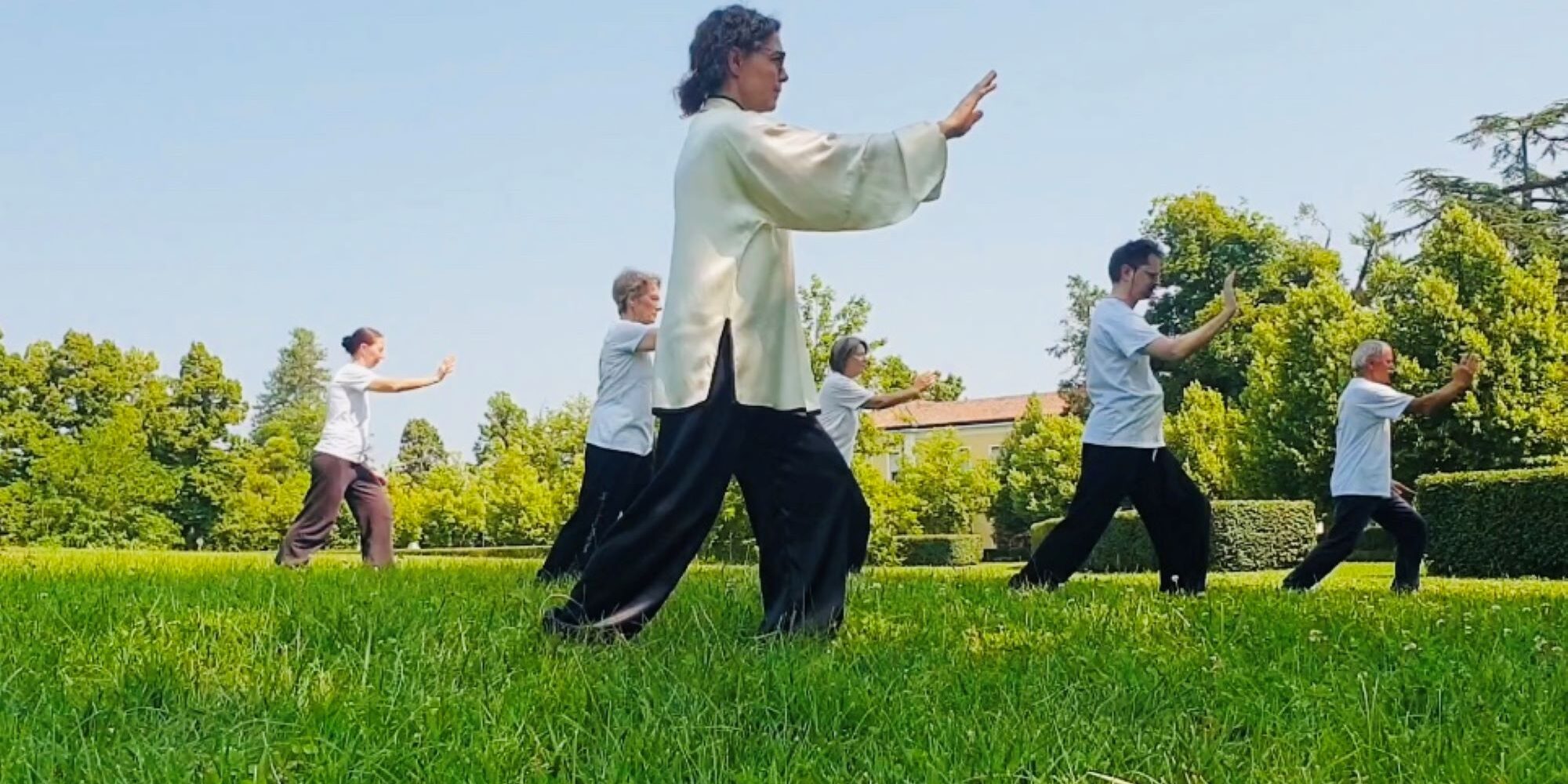 Cecilia Panto che pratica taiji quan